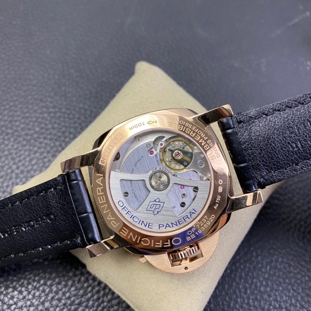 パネライ「Panerai」サブマーシブル 42MM腕時計