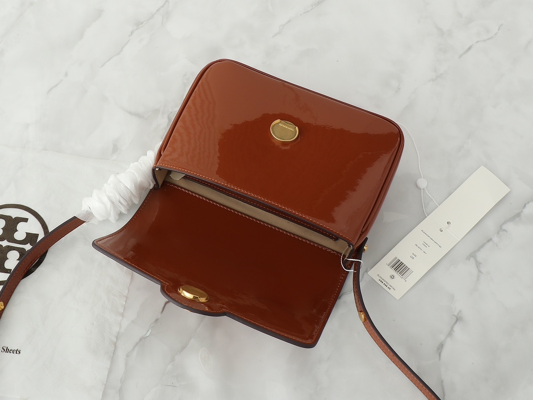 トリー バーチ「Tory Burch」フラップメッセンジャーバッグ ショルダーバッグ