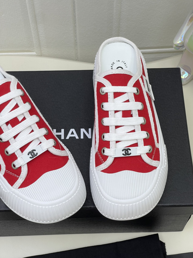 シャネル［Chanel］  2025 ビスケットシューズ カジュアルスニーカー