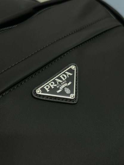 プラダ「Prada」 サフィアーノ＆ナイロン バックパック