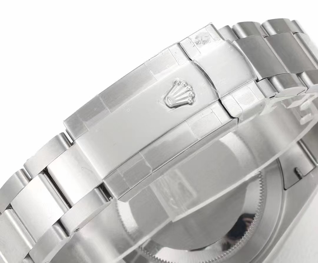 ロレックス「Rolex」デイトジャスト41 オイスター クロノメーター（ロレックス Rolex デイトジャスト41シリーズ 腕時計） 41MM