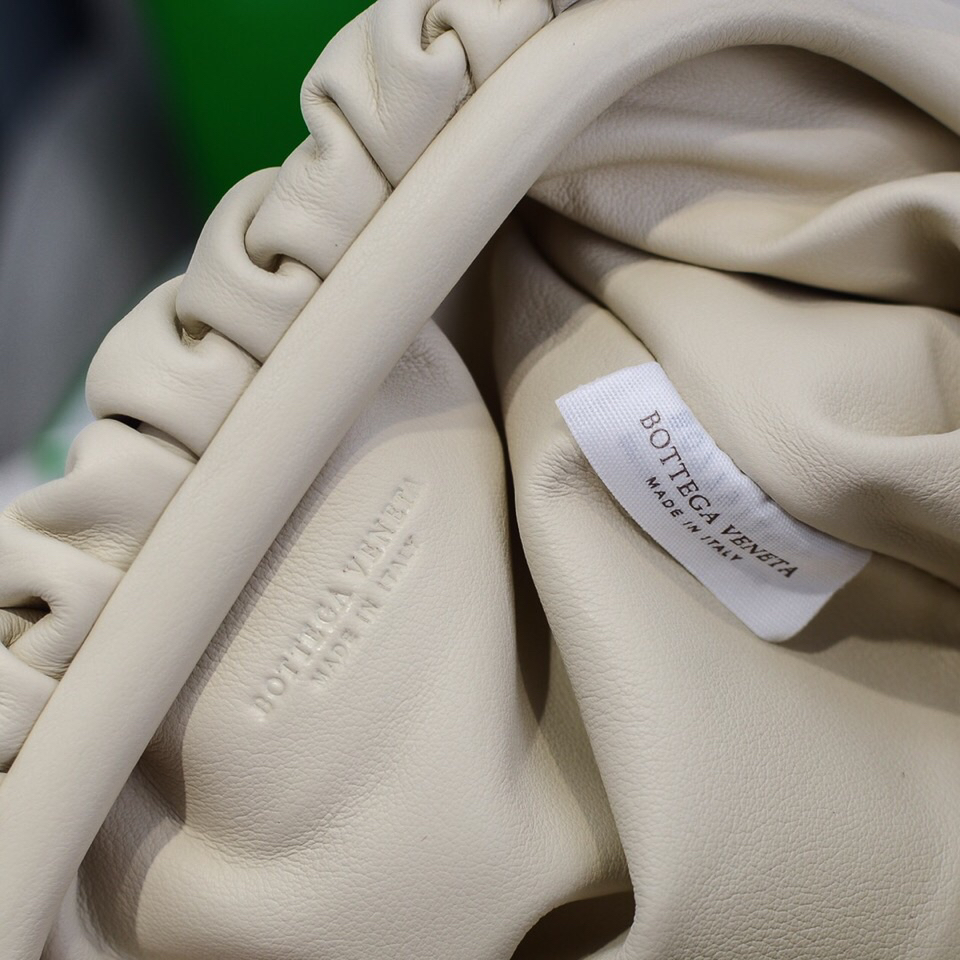 ボッテガ・ヴェネタ「Bottega Veneta」  ミニ クラウド ショルダー＆クラッチバッグ