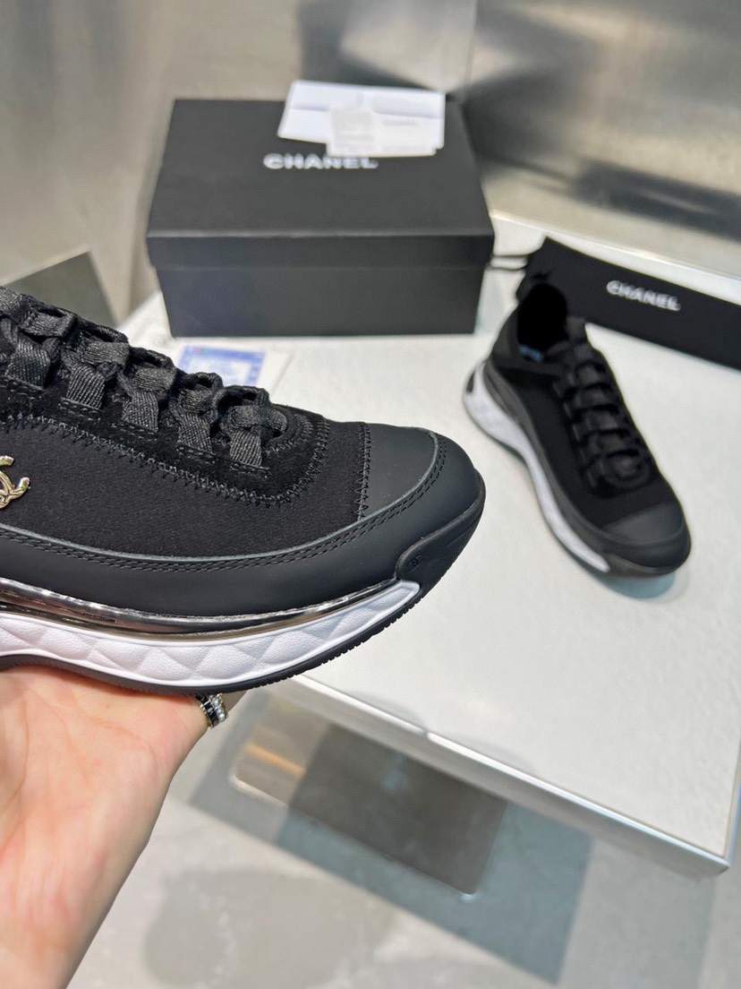 シャネル［Chanel］  19SS スエードエフェクト×メッシュ メタルロゴ スニーカー-ISETAN PRESTIGE CURATED