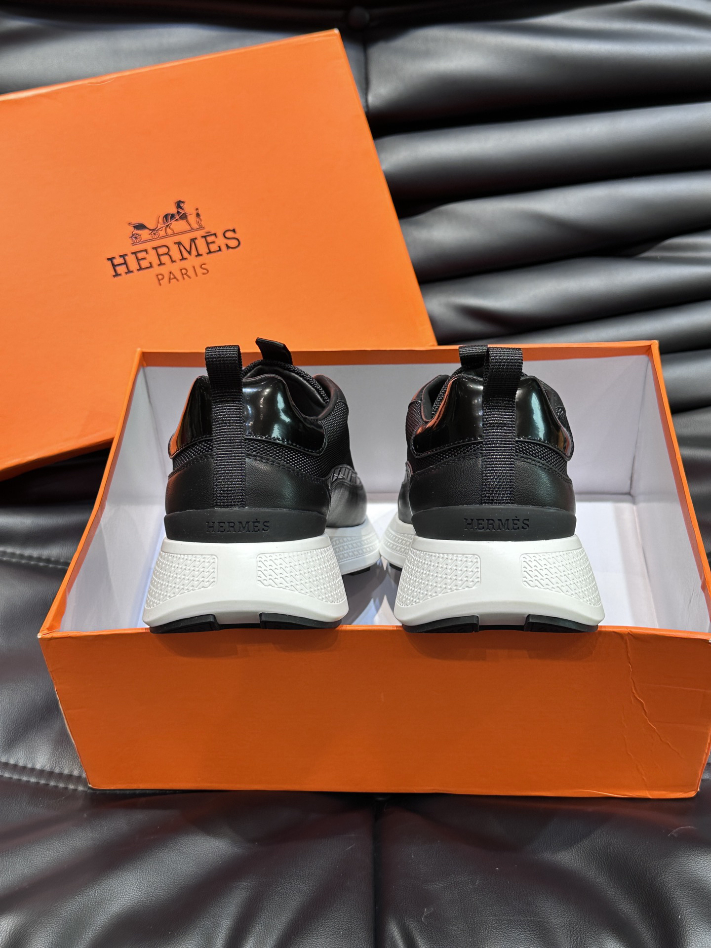 エルメス［Hermès］ユーゴ プラットフォーム スニーカー