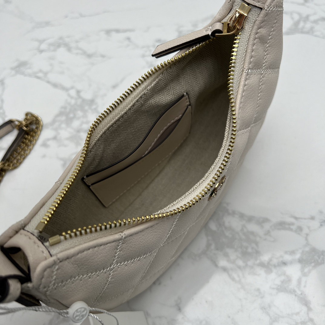 トリー バーチ「Tory Burch」ウィラ ハーフムーン アンダーアームバッグ チェーンショルダー/ハンドバッグ