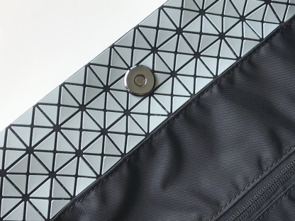 イッセイ・ミヤケ「Issey Miyake」シリコーン素材 通勤トートバッグ