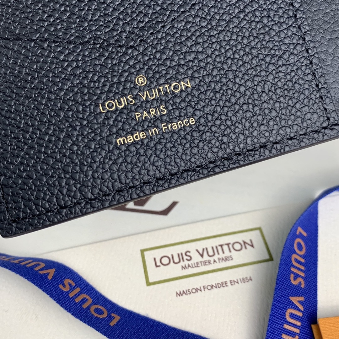 ルイ-ヴィトン(Louis Vuitton) パスポートカバー クーヴェルテュール･パスポール NM
