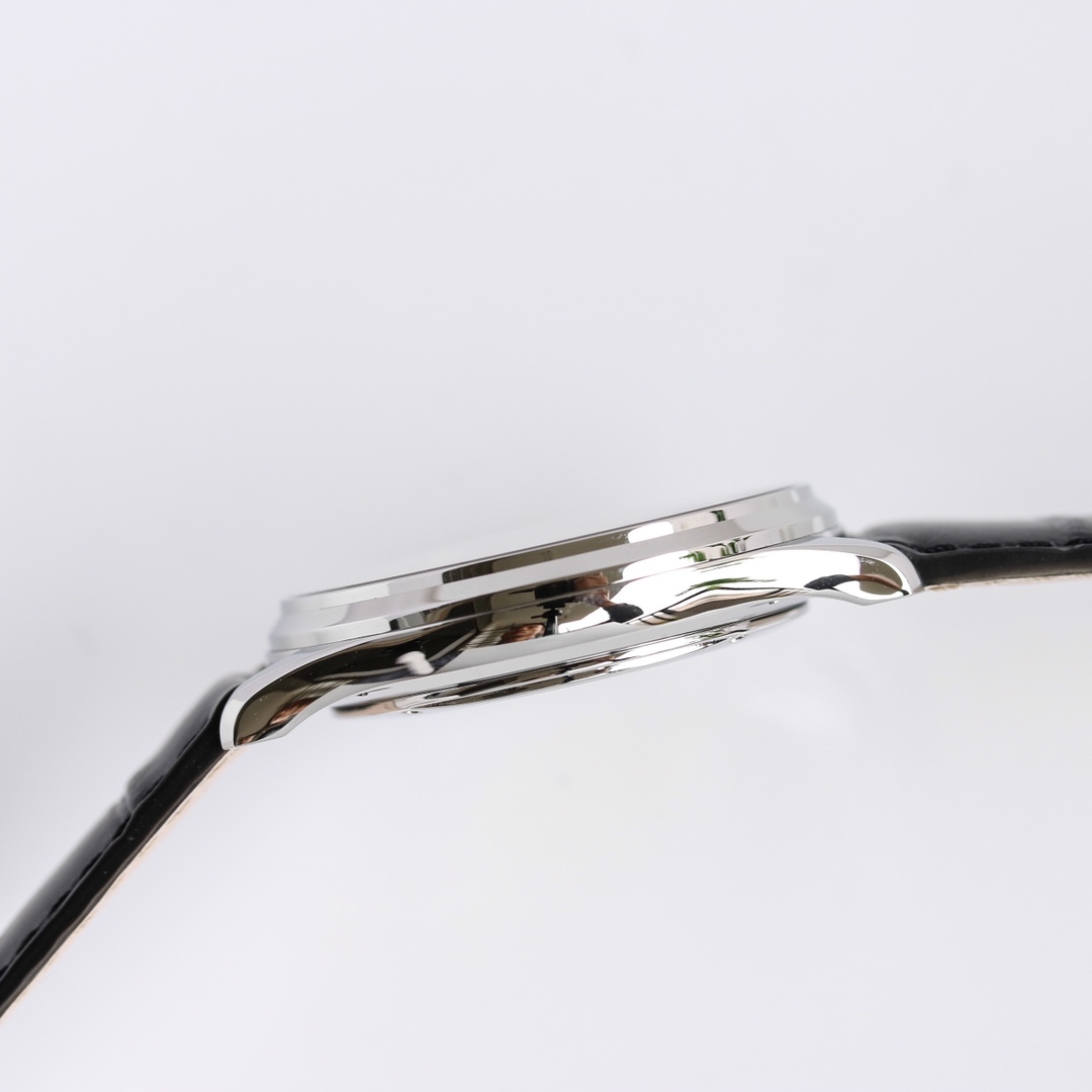 ジャガー ルクルト「Jaeger-LeCoultre」マスター ウルトラシン レザーブ・ドゥ・マルシュ 39mm 腕時計