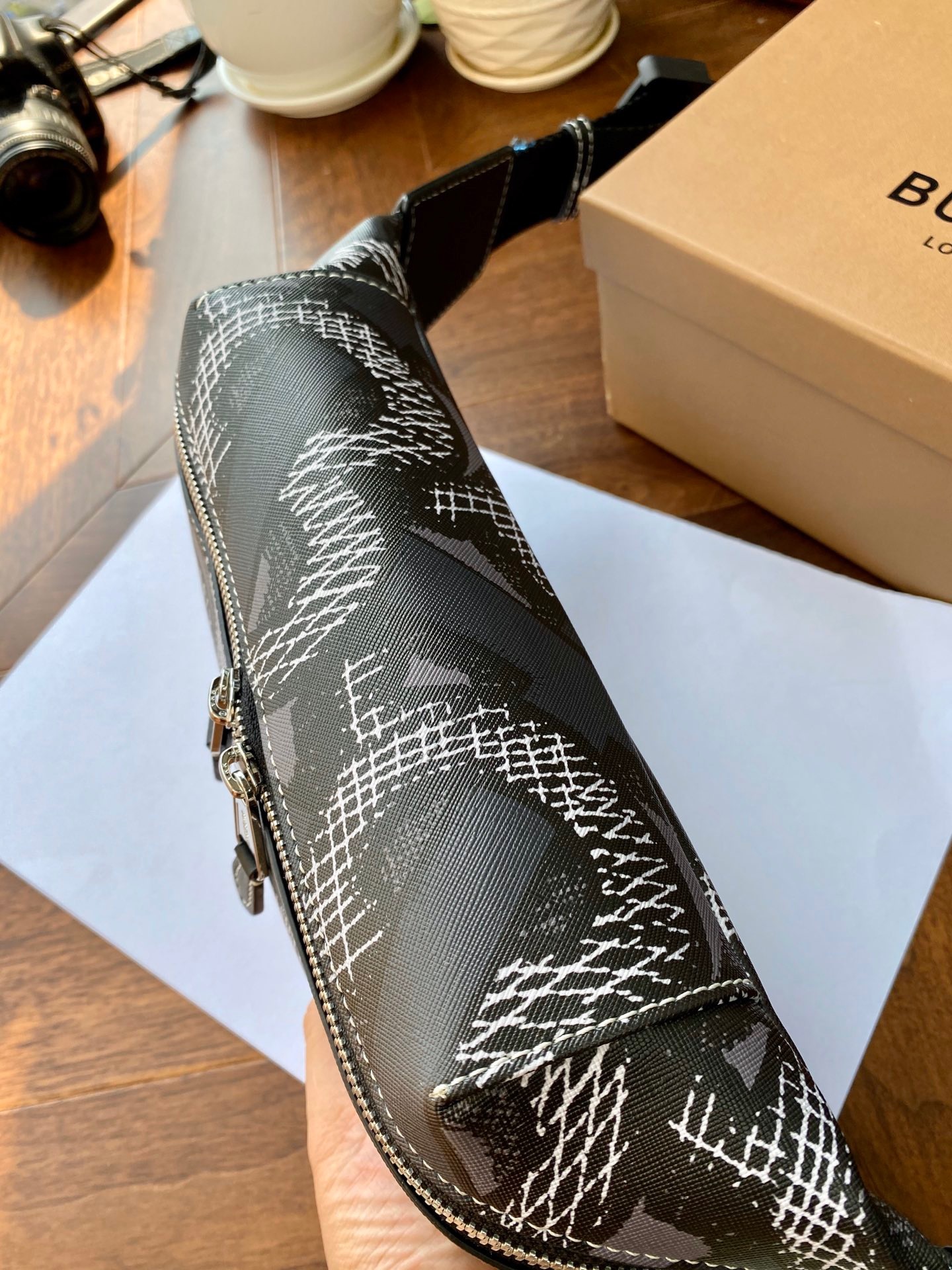 バーバリー「Burberry」クラシックチェック ウエストバッグ