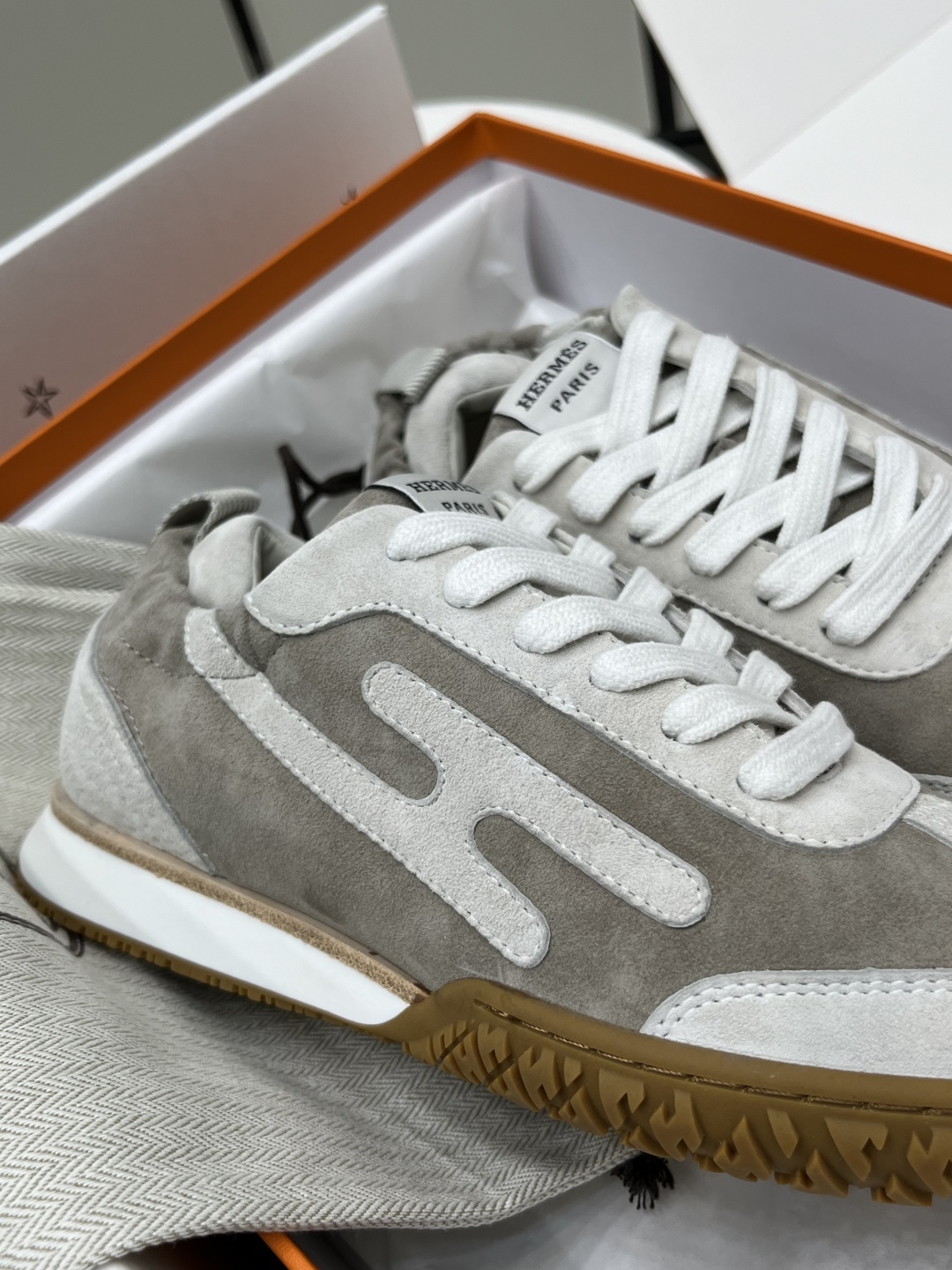 エルメス［Hermès］ミリタリートレーニングシューズ