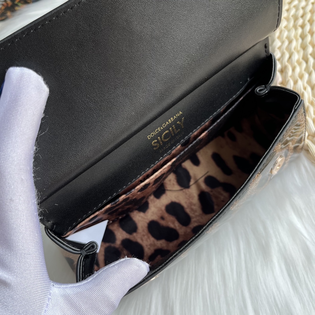 ドルチェ・アンド・ガッバーナ「D&G」 Sicily レオパード ラミー レザートップハンドルバッグ
