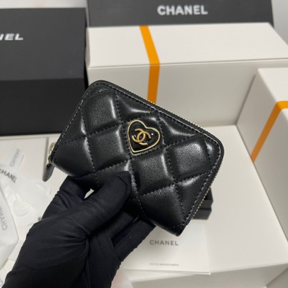シャネル「Chanel」ハート型 ジップ コインケース