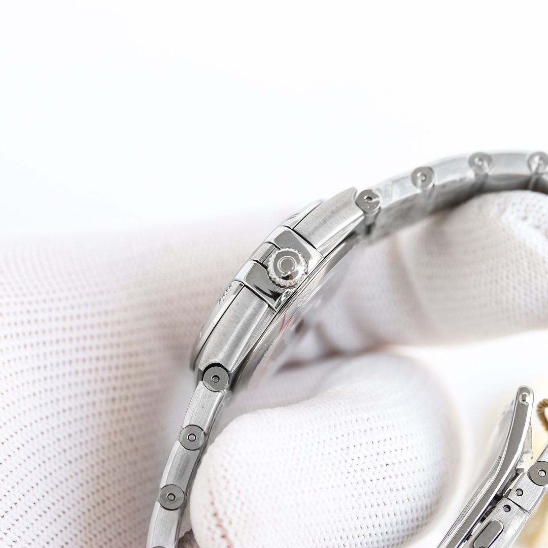 オメガ「Omega」星座シリーズ28 mmクワット腕時計