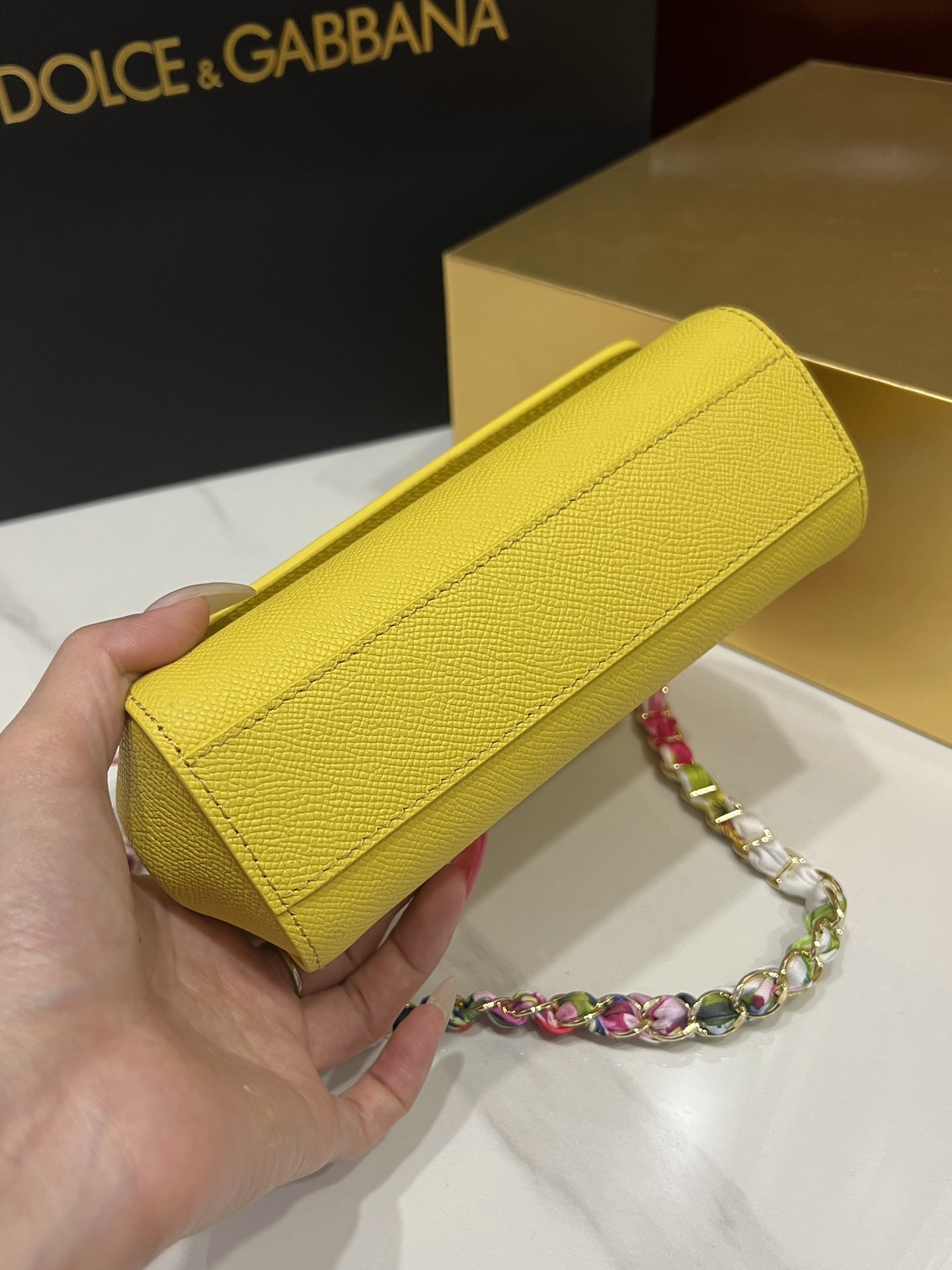 ドルチェ・アンド・ガッバーナ「D&G」シシリーミニ レザートップハンドルバッグ