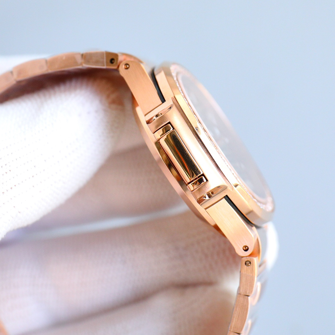 パテック・フィリップ「Patek Philippe」ノーチラス35.2mmレディースウォッチ