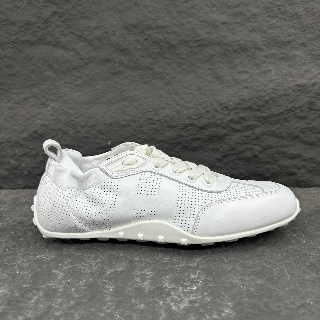 エルメス［Hermès］ イン パーセレーテッド スニーカー