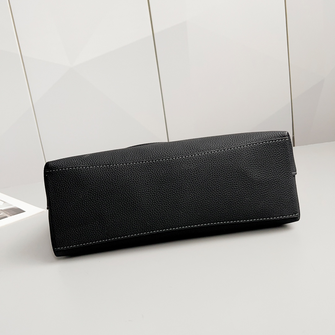 コーチ「Coach」 ニューコレクション Laurela アンダーアームバッグ