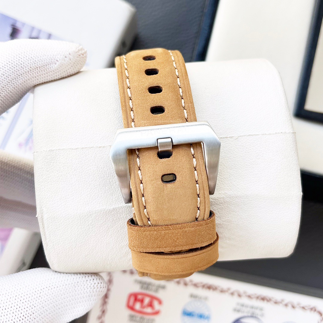 パネライ［Panerai］LUMINOR 1950 自動機械腕時計46MM