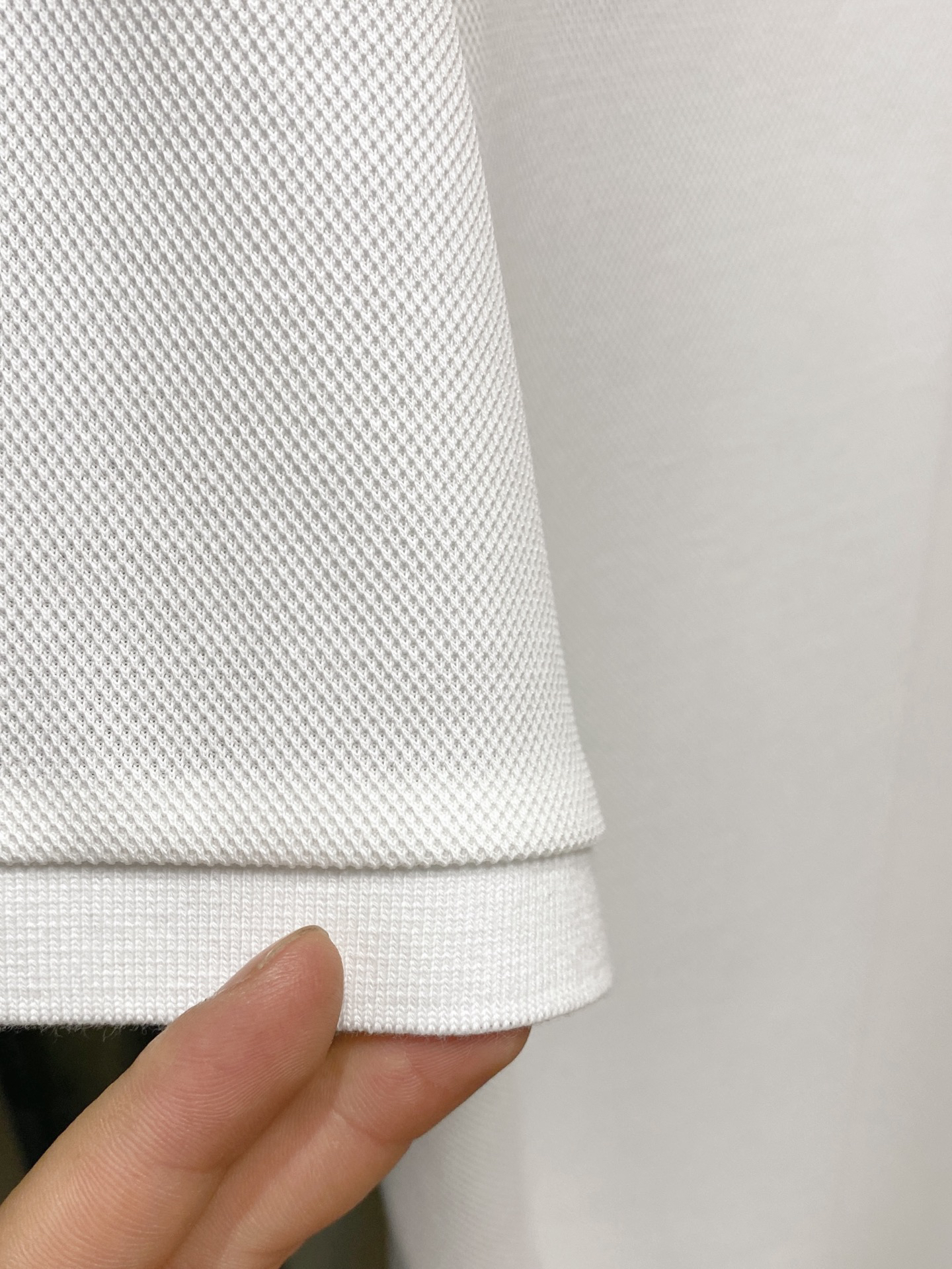 エルメス「Hermès」2025 サマーコレクション メンズ ロゴ入りポロシャツ