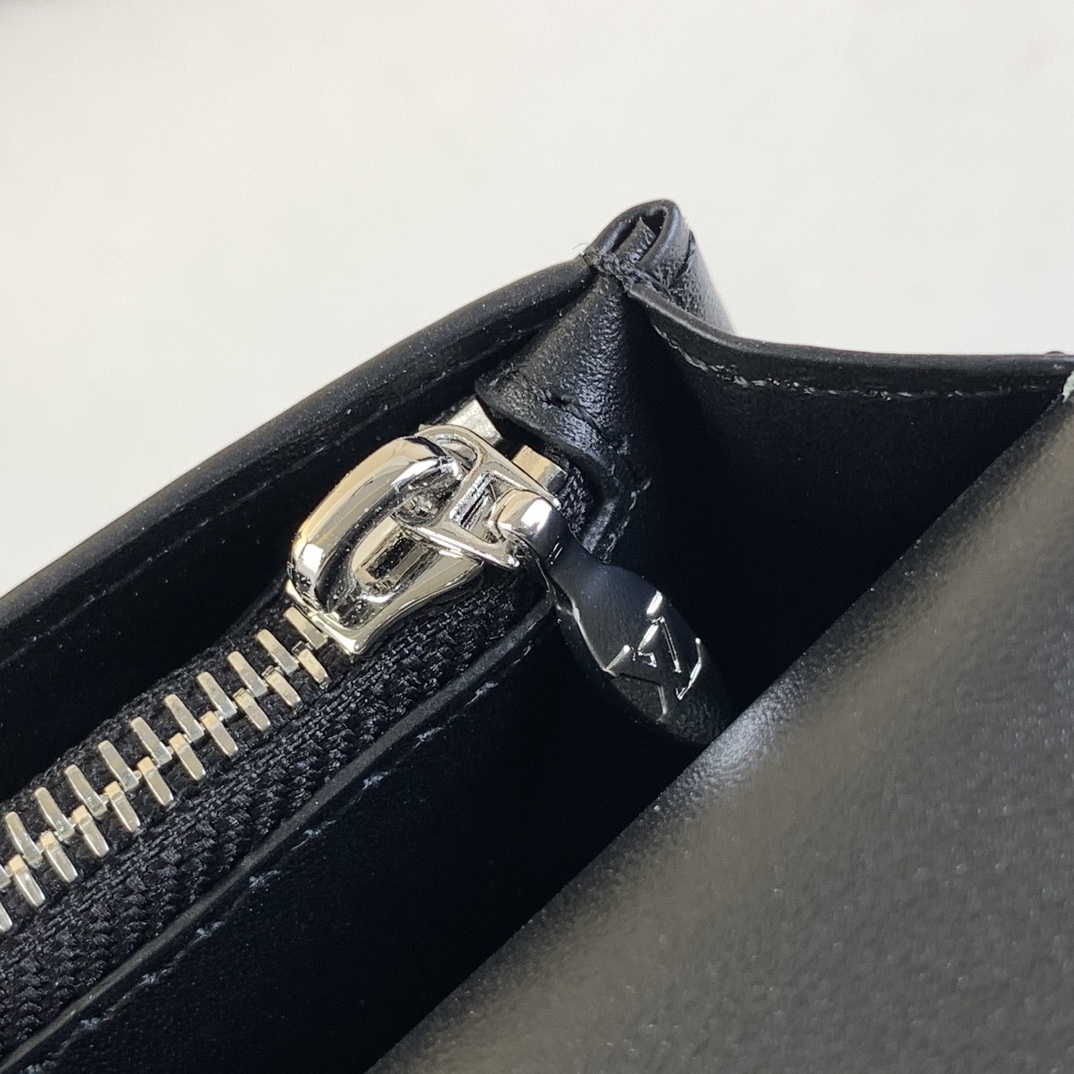 ルイ-ヴィトン(Louis Vuitton) ポルトフォイユ･ブラザ NM