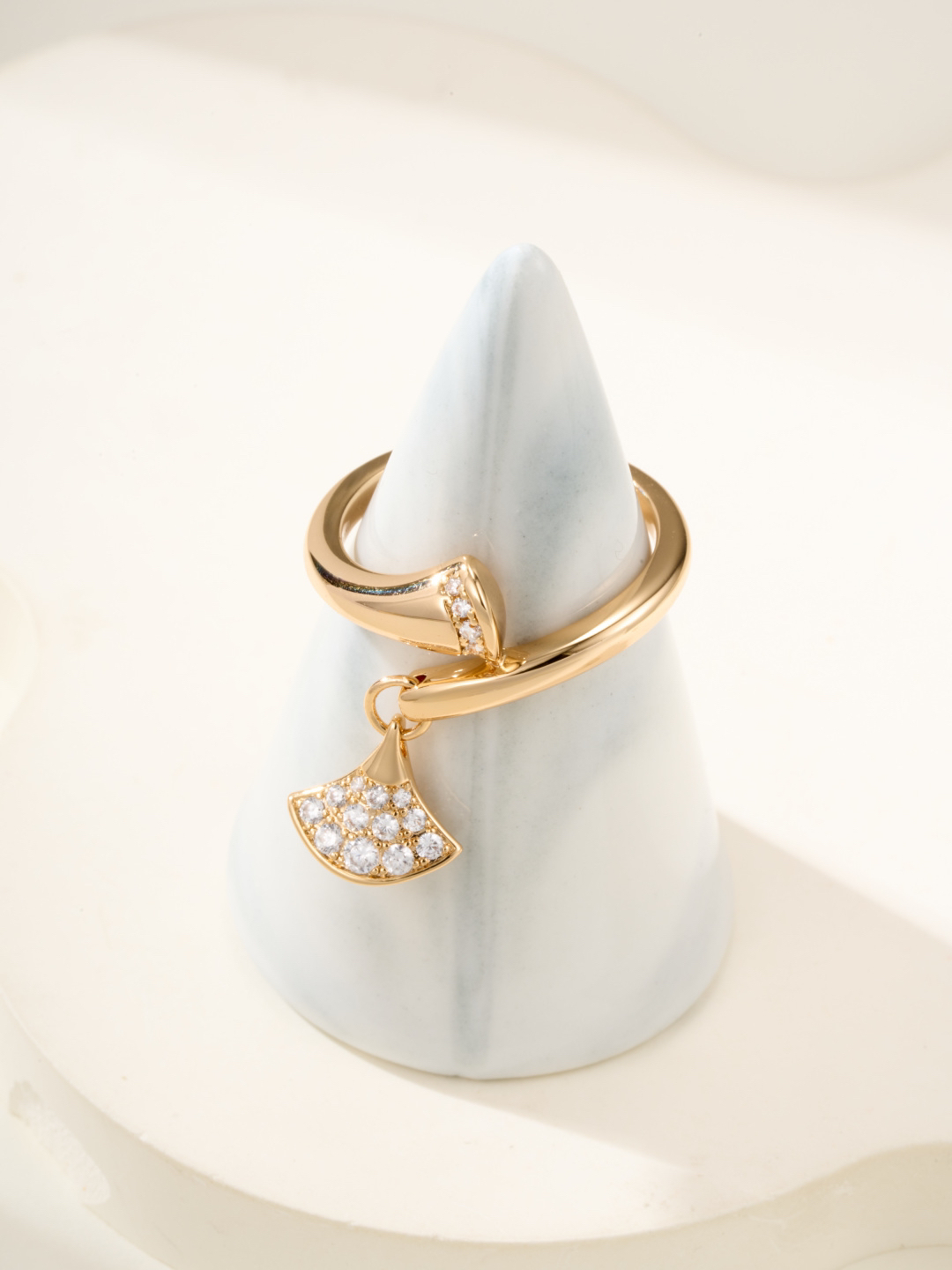 ルイ・ヴィトン「Louis Vuitton」DIVAS' DREAM ネックレス-ISETAN PRESTIGE CURATED