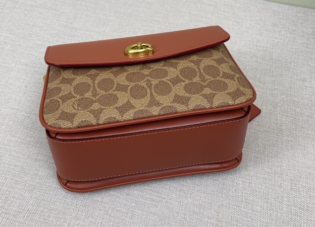 コーチ(Coach) キャシー クロスボディ バッグ 19・シグネチャー キャンバス CV436