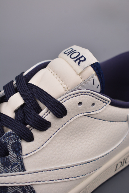 「コラボモデル」Dior x Nikeダンク ロー ディオール コラボレーション アニバーサリー カスタム ローカット スケートボードシューズ