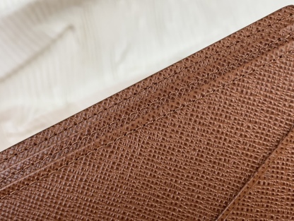 ルイ-ヴィトン(Louis Vuitton) ジッピーウォレット-ホリゾンタル - M80333