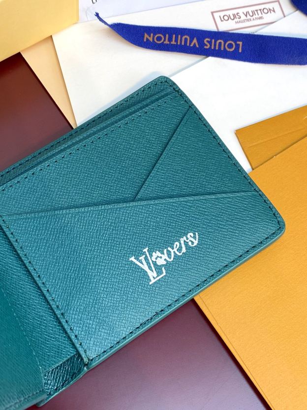 ルイ-ヴィトン(Louis Vuitton) マルチプル ウォレット - グリーン