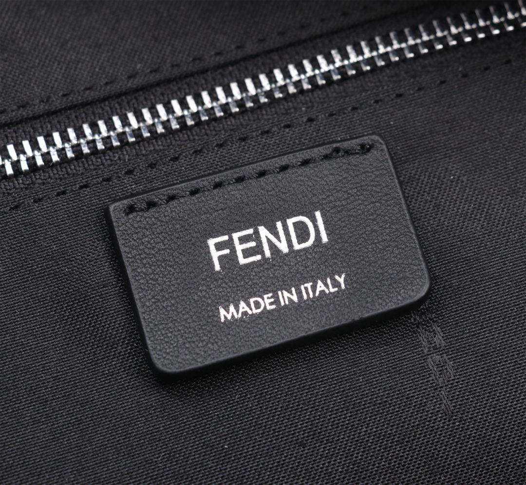 フェンディ「Fendi」バグズ メンズ ナイロン＆レザー バックパック