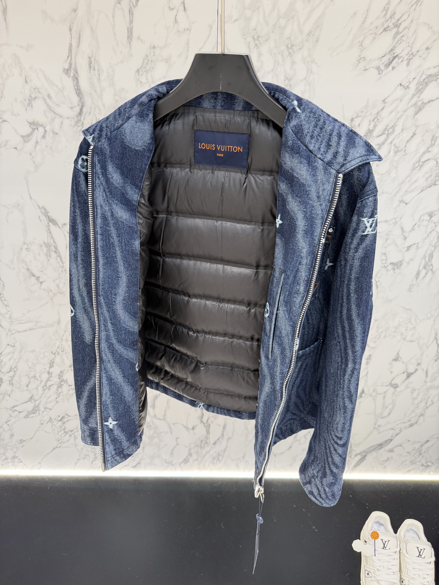 ルイ・ヴィトン「Louis Vuitton」秋冬コレクション ダウンジャケット