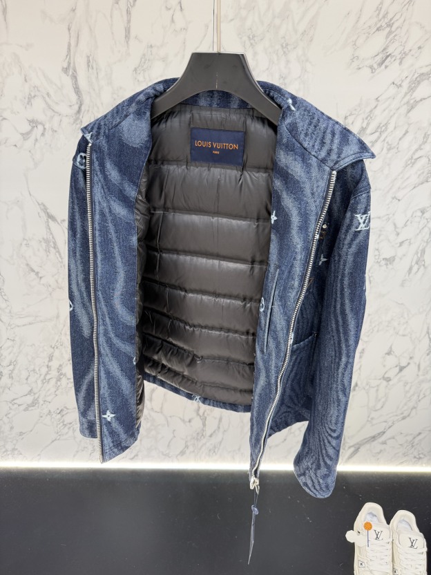 ルイ・ヴィトン「Louis Vuitton」秋冬コレクション ダウンジャケット