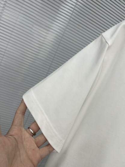 ヴァレンティノ「Valentino」2025SS 春夏 カップル用 半袖Tシャツ