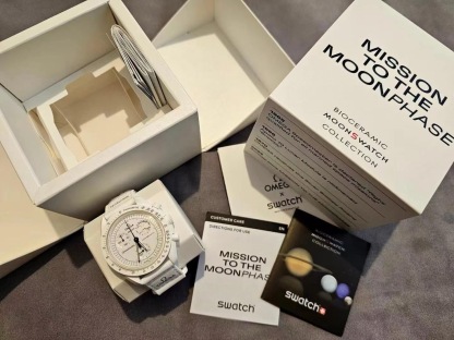 スウォッチ「Swatch」x オメガ「Omega」ミッション・トゥ・ザ・ムーンフェイズ バイオセラミック 腕時計42MM