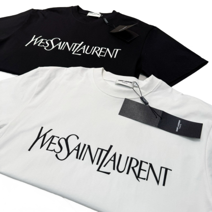 サンローラン Saint Laurent 25SS シリコン3Dロゴ ショートスリーブTシャツ-ISETAN PRESTIGE CURATED