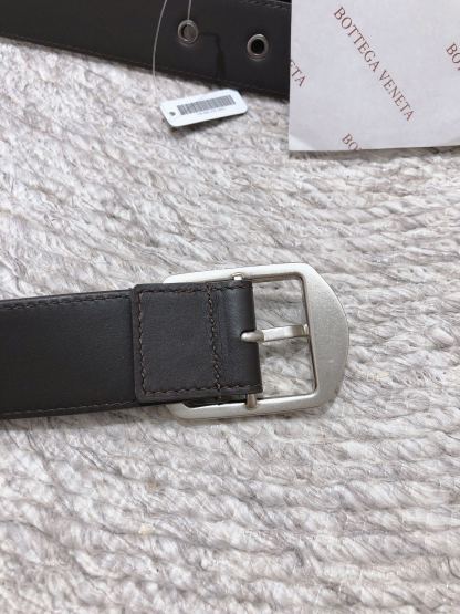 ボッテガ ヴェネタ「Bottega Veneta」プレミアムレザー ベルト