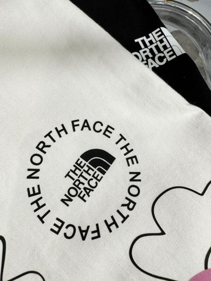 ザ・ノースフェイス「The North Face」 バックプリントTシャツ