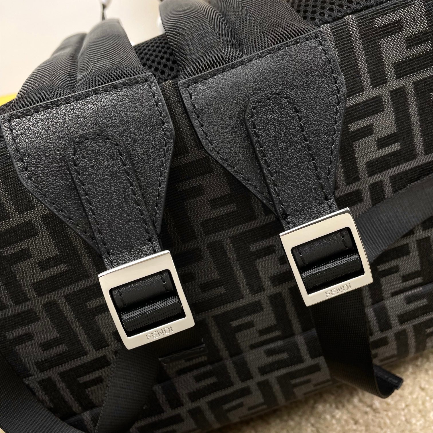 フェンディ「Fendi」クラシック FF モチーフ 7V2066 バックパック-ISETAN PRESTIGE CURATED