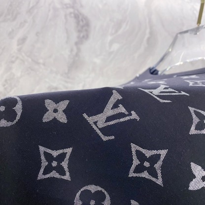 ルイ・ヴィトン「Louis Vuitton」スウェットシャツ