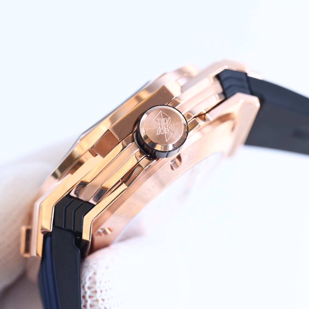 ウブロ「Hublot」ビッグバン サンブルーII タトゥー クロノグラフ ウォッチ 45mm