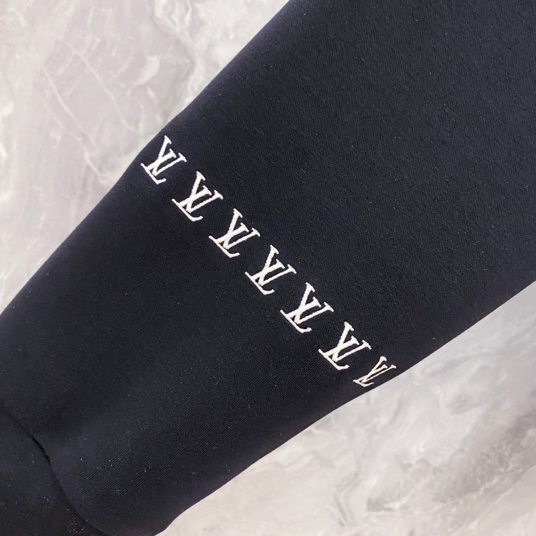 ルイ・ヴィトン「Louis Vuitton」スウェットシャツ