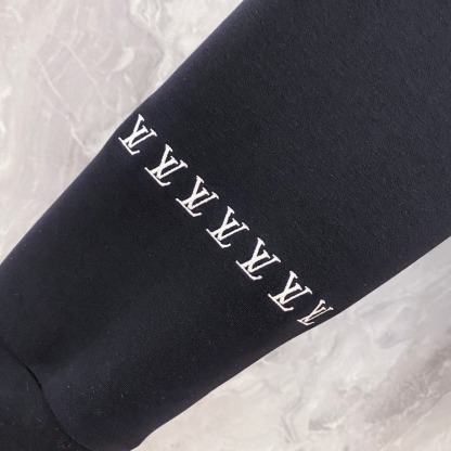 ルイ・ヴィトン「Louis Vuitton」スウェットシャツ