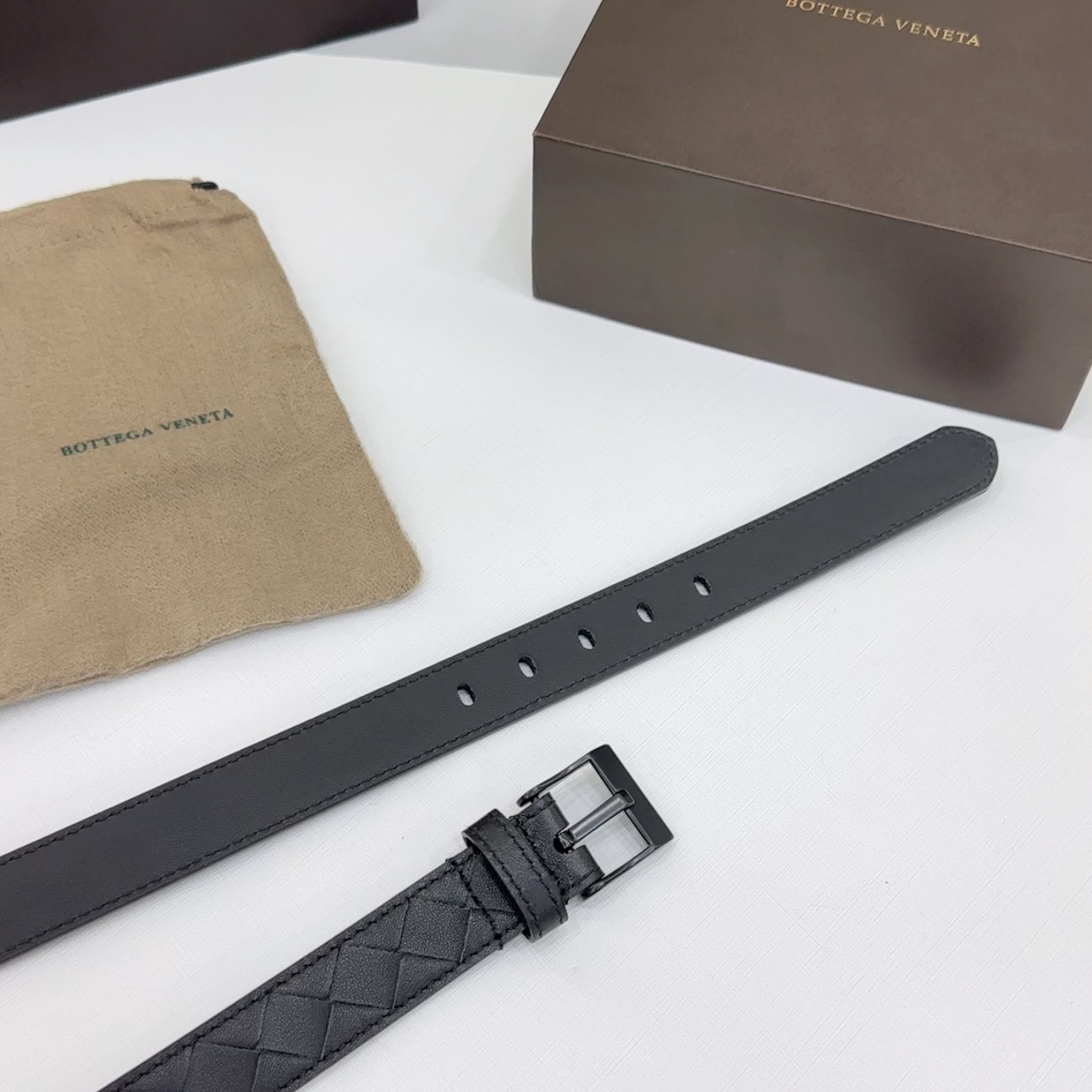 ボッテガ ヴェネタ「Bottega Veneta」 レディース ファッションベルト ダブルフェイスレザー100CM