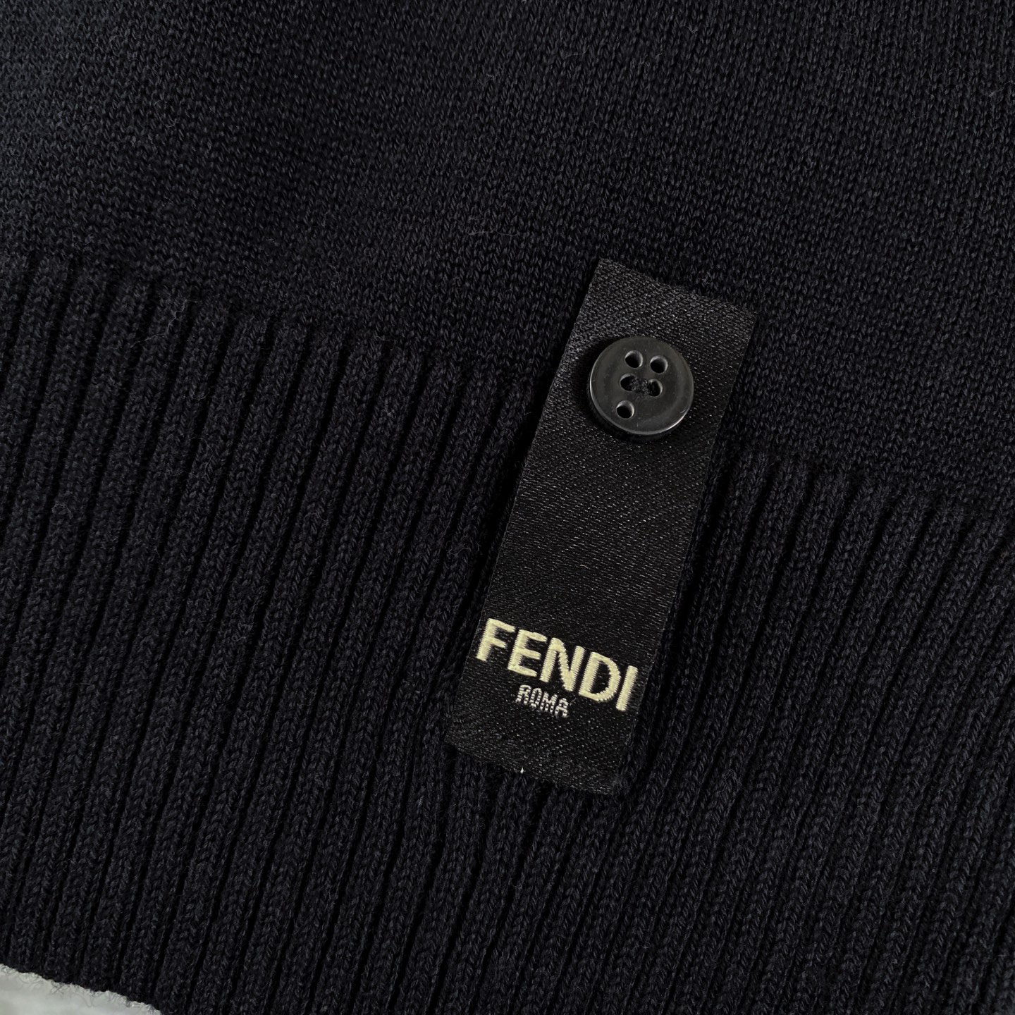 フェンディ「Fendi」2025SS サマーコレクション メンズ ラウンドネック ニット ショートスリーブ