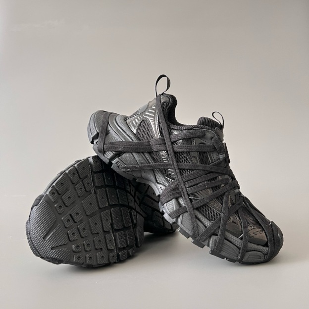 バレンシアガ「Balenciaga」Phantom Sneaker 3XL バンドデザイン ダディシューズ