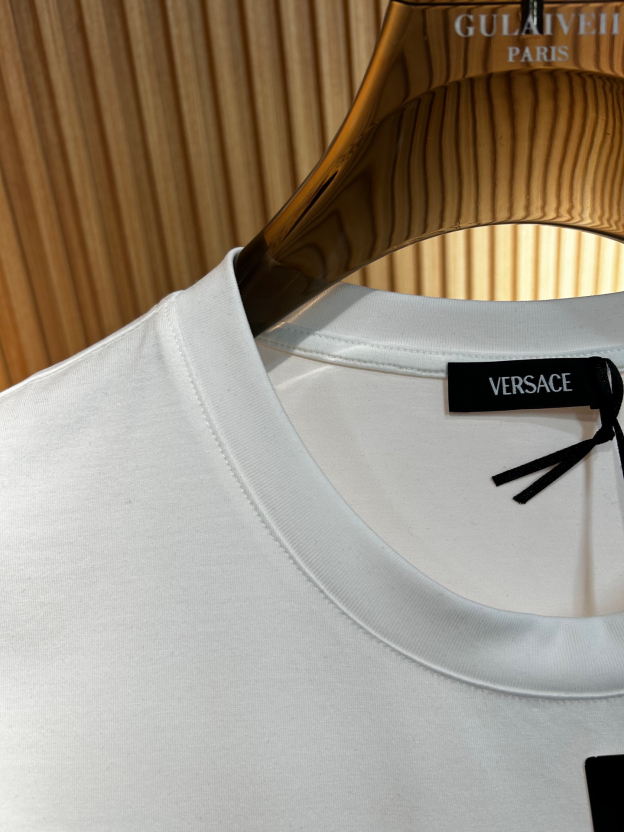 ヴェルサーチ「Versace」2025SS メドゥーサ スワロフスキー刺繍Tシャツ