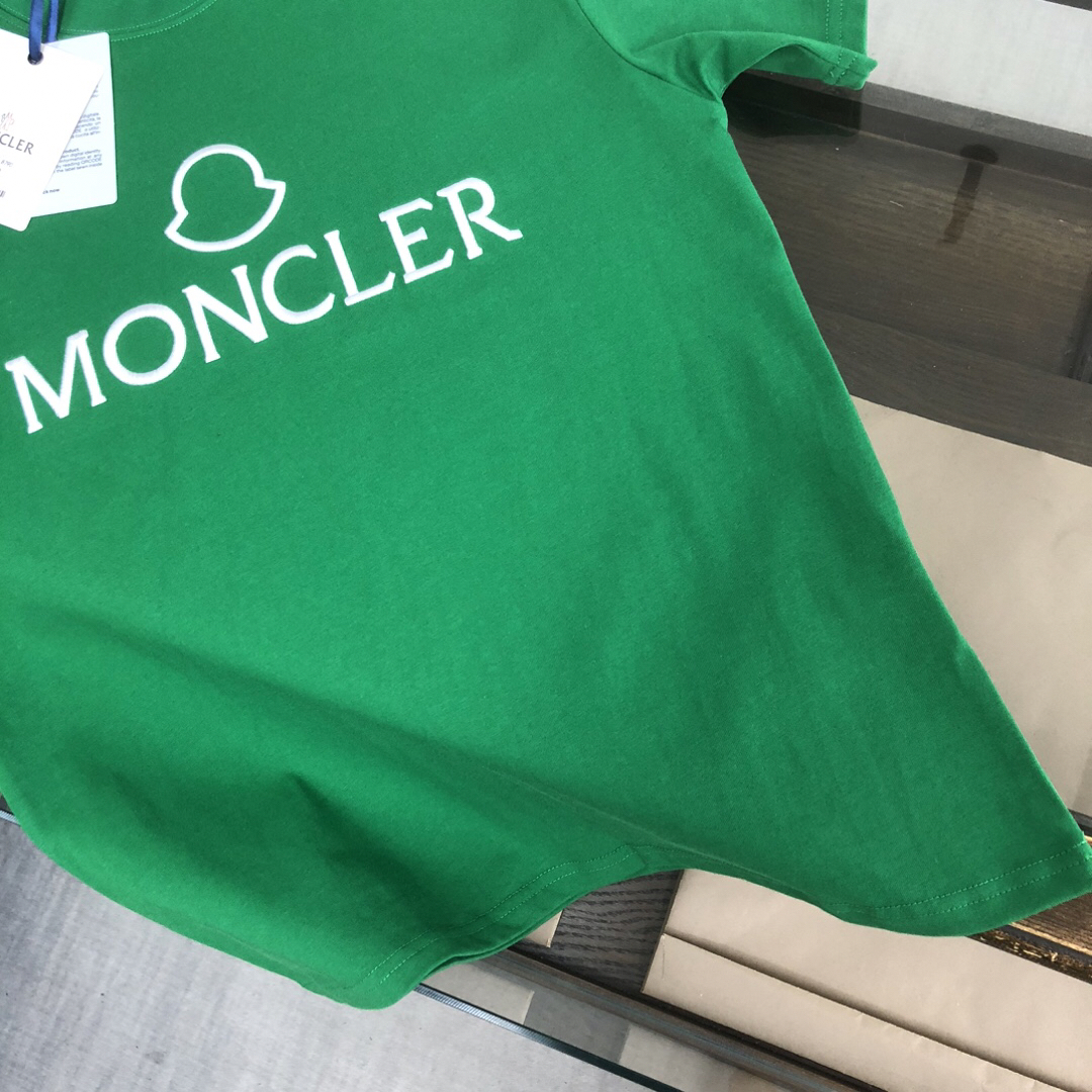 【ワンフォーワン】モンクレール「Moncler」サマー クルーネック 刺繍 Tシャツ【在庫僅少】