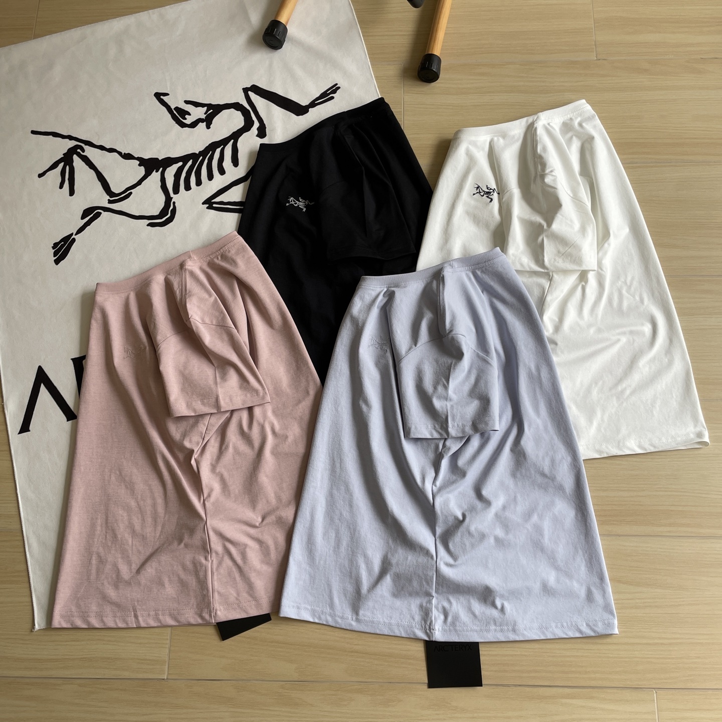 【ワンフォーワン】アークテリクス「ARC'TERYX」Taema 刺繍ロゴ Tシャツ【在庫僅少】