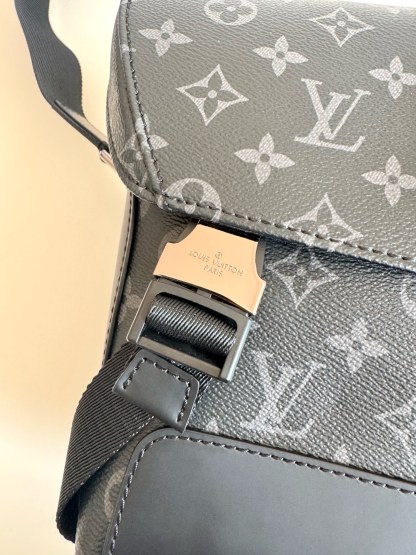 ルイ・ヴィトン「Louis Vuitton」スタイリッシュ メッセンジャーバッグ