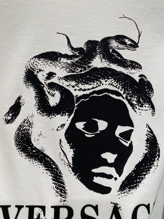 ヴェルサーチ「Versace」メドゥーサロゴ プリントTシャツ